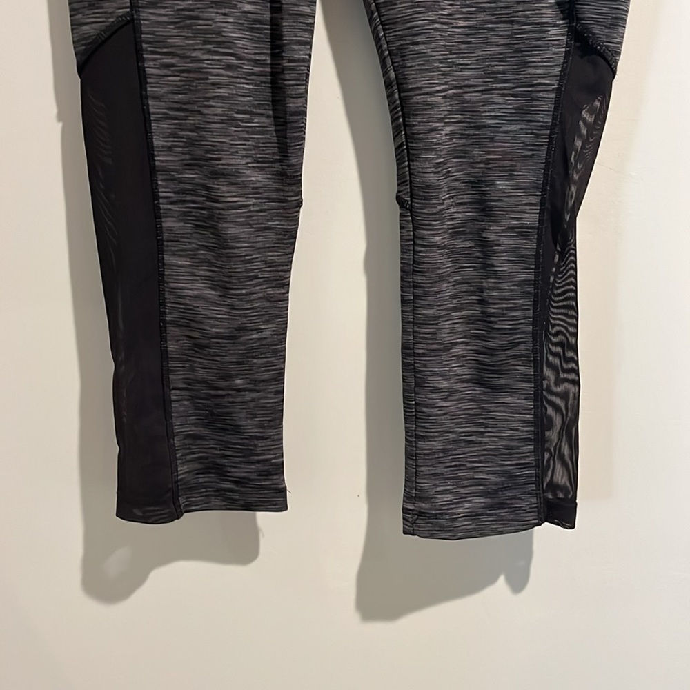 Avia gray black capri leggings. Size small. - Picture 3 of 6